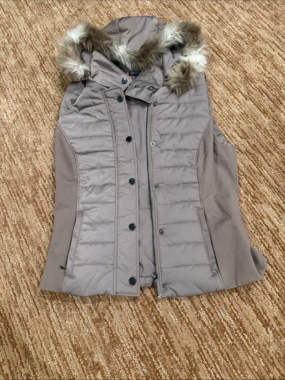 Women’s Quilted Hooded Vest with Faux-Fur Trim - Taupe